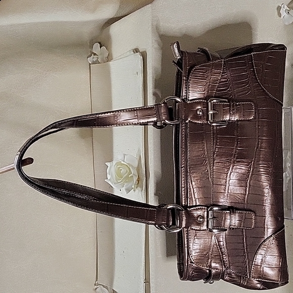 Purse - Picture 1 of 3